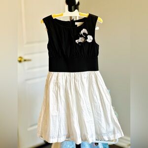Brand New Girl Dress，Size 4T